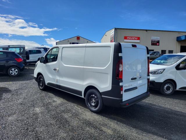 Nissan Primastar image 7