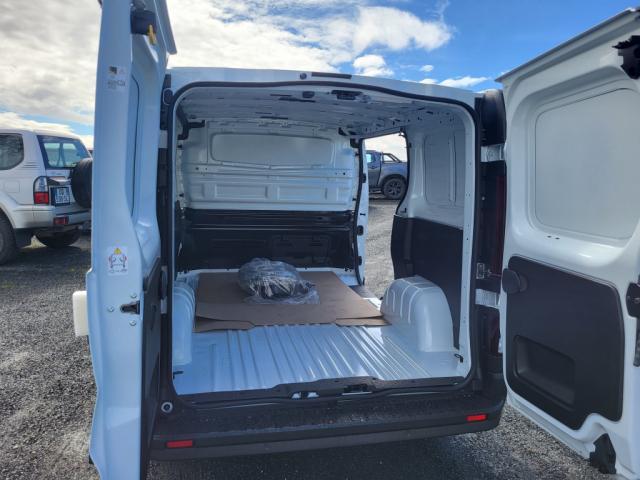 Nissan Primastar image 1