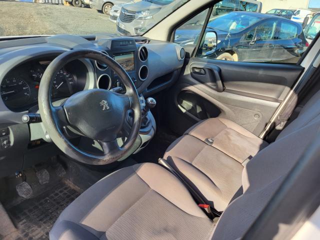 Peugeot Partner image 2