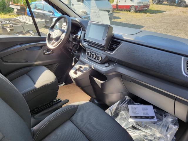 Nissan Primastar image 6