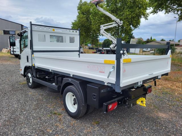 Isuzu M27 image 3