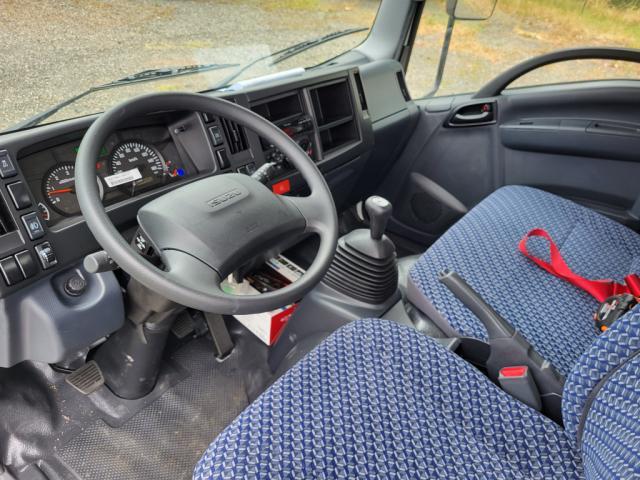 Isuzu M27 image 5