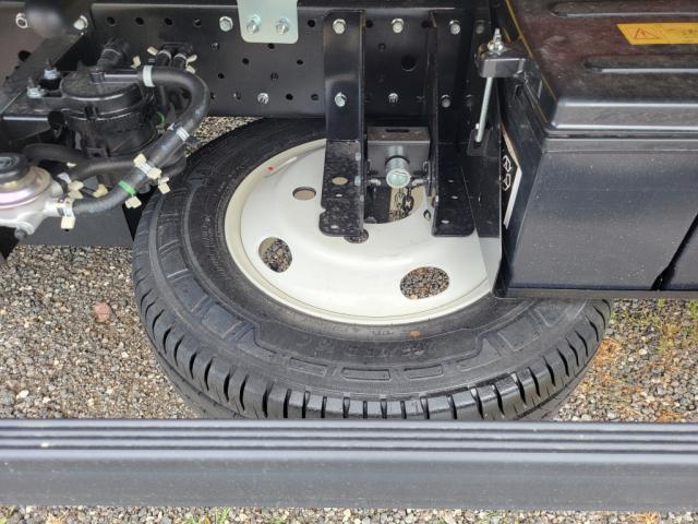 Isuzu M27 image 2