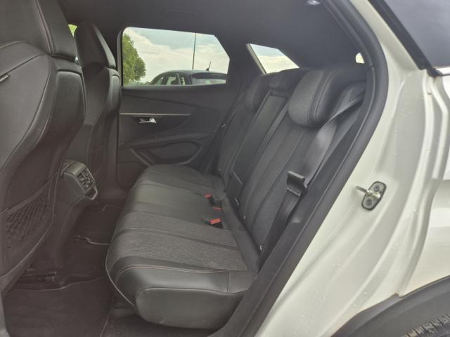 Peugeot 3008 image 8