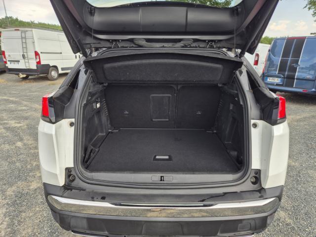 Peugeot 3008 image 1