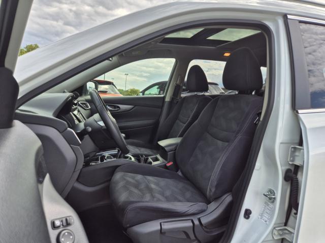 Nissan X-Trail image 2