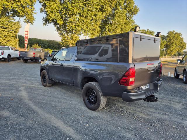 Toyota Hilux image 6