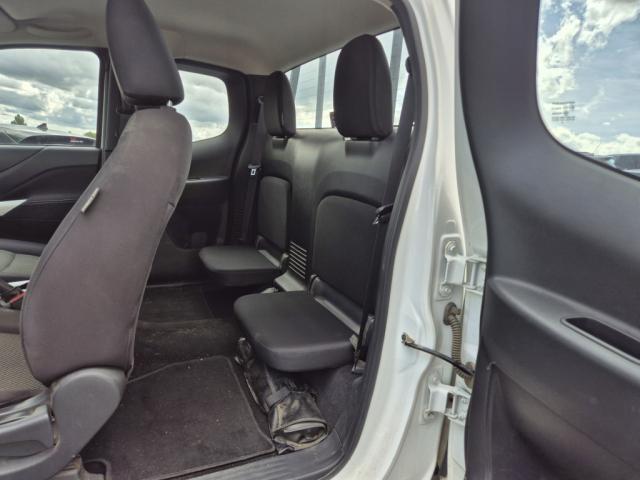Nissan Navara image 2