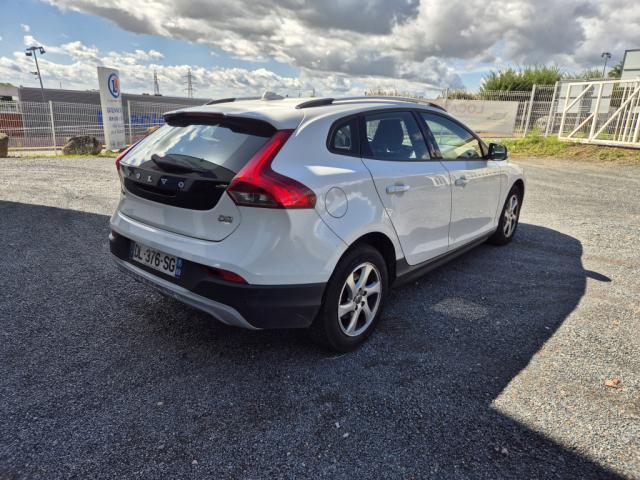 Volvo V40 Cross Country image 1