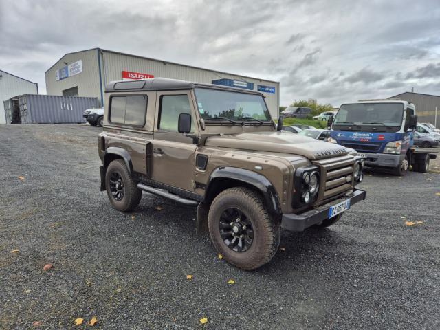 Land Rover Defender 90 image 4