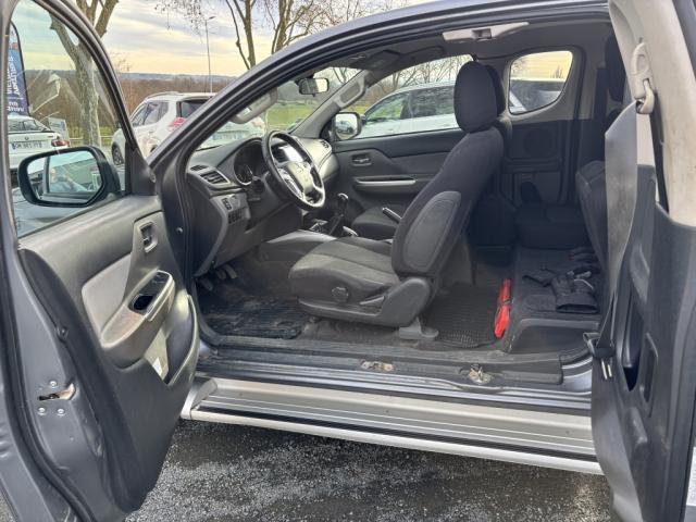 Mitsubishi L200 image 3