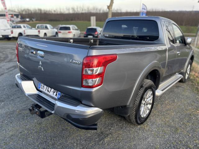 Mitsubishi L200 image 2
