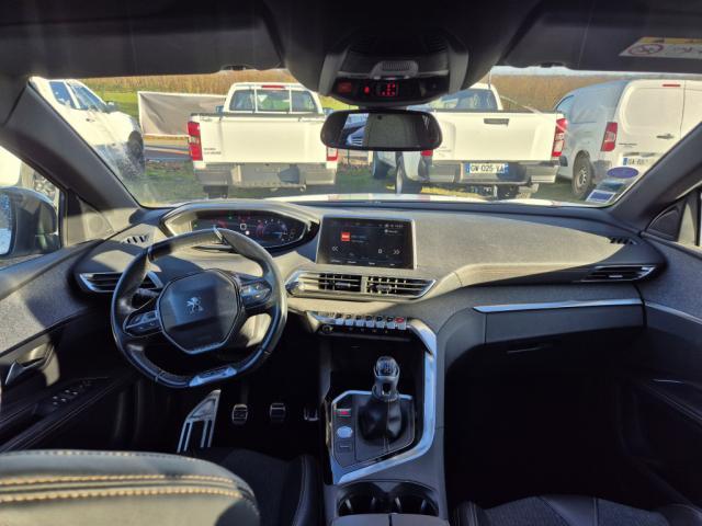 Peugeot 5008 image 1