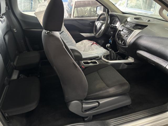 Nissan Navara image 3