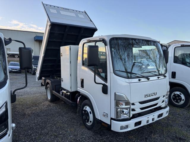 Isuzu M27 image 3