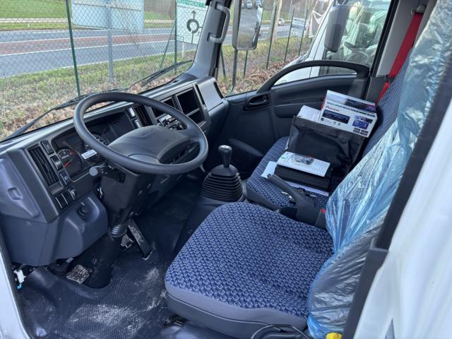 Isuzu M27 image 2