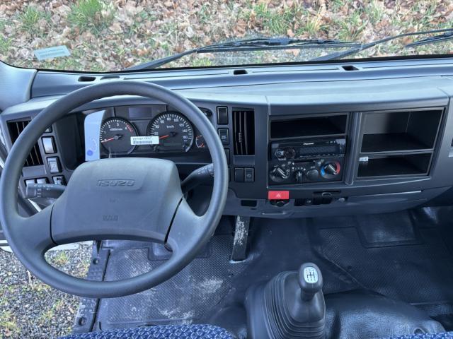 Isuzu M27 image 6