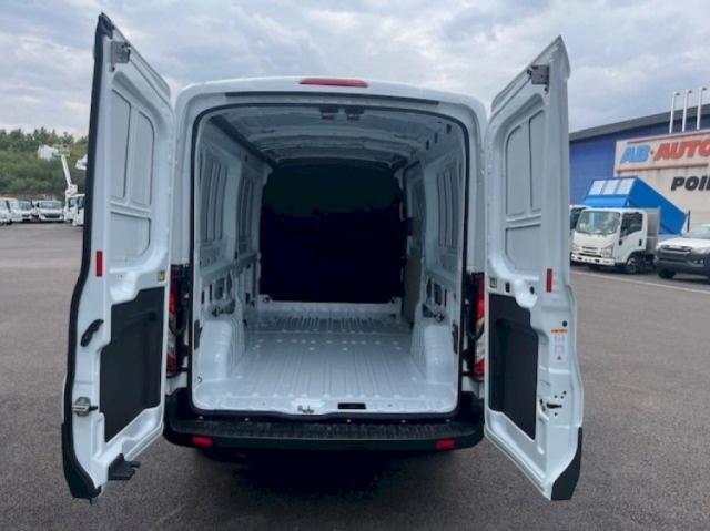 Ford Transit image 4