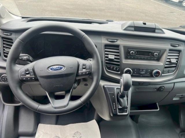 Ford Transit image 8