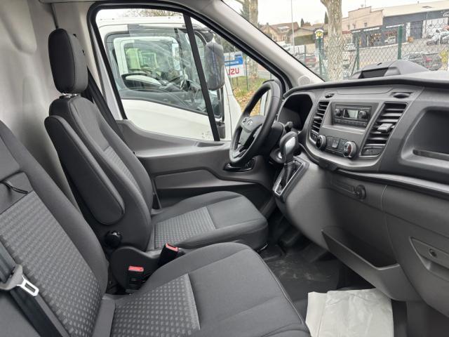 Ford Transit image 3
