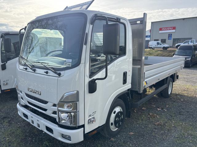 Isuzu M27 image 3