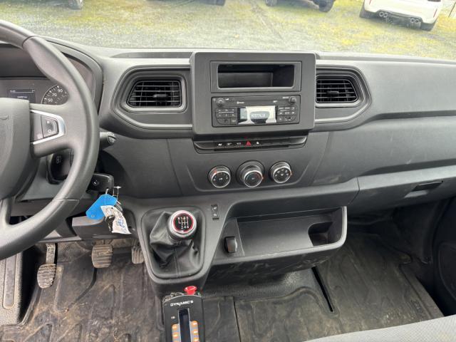 Renault Master image 8