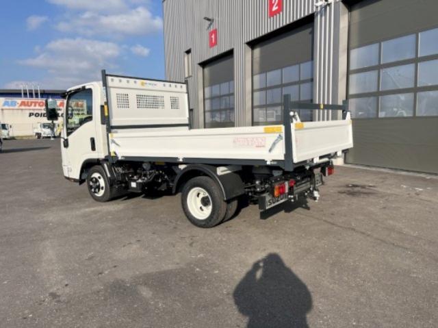 Isuzu M21 image 6