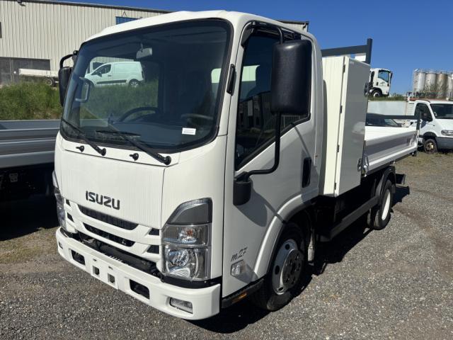 Isuzu M27 image 3