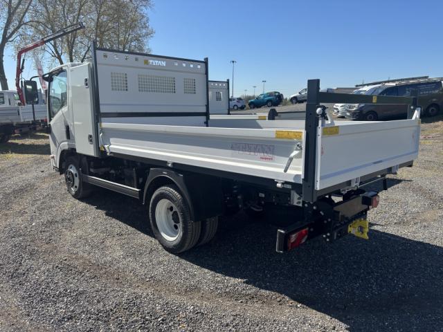 Isuzu M27 image 9