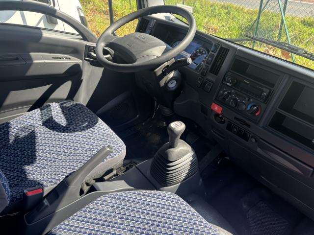 Isuzu M27 image 6