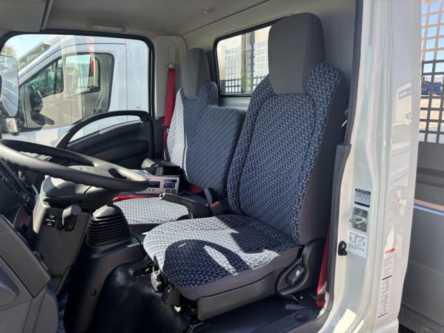 Isuzu M27 image 1