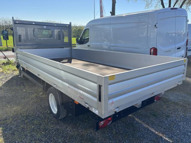 Isuzu M27 image 5