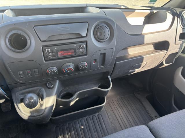 Renault Master image 2