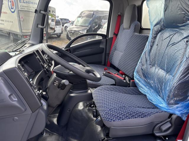 Isuzu M27 image 4