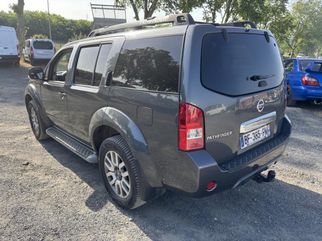 Nissan Pathfinder image 4
