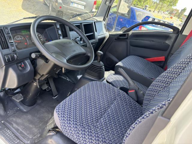 Isuzu M21 image 3