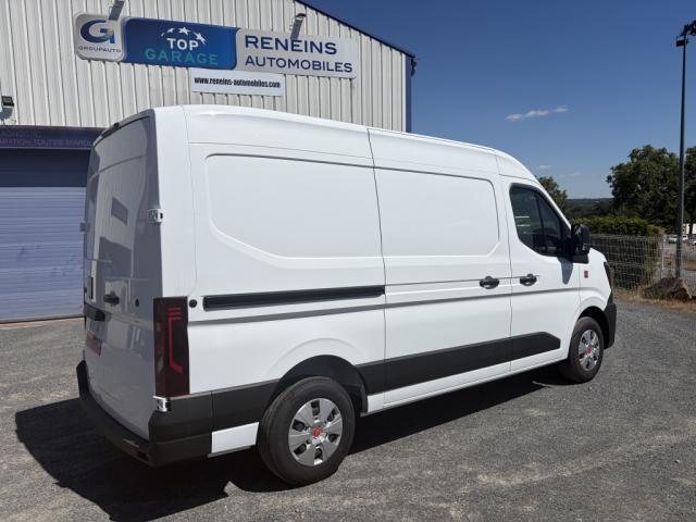 Renault Trucks Master image 2