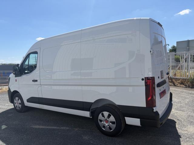 Renault Trucks Master image 3