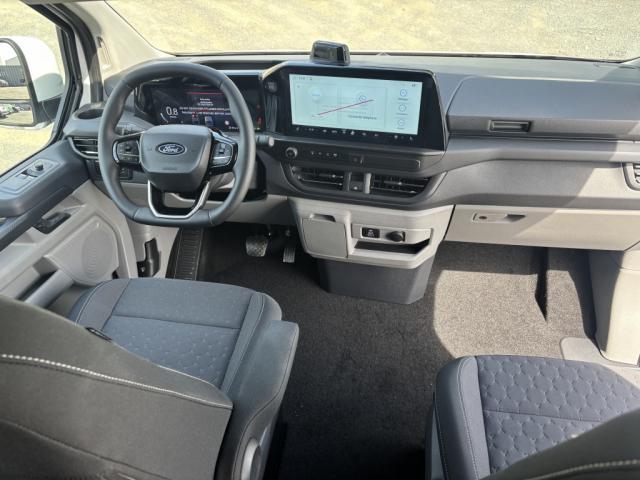 Ford Transit Custom image 2