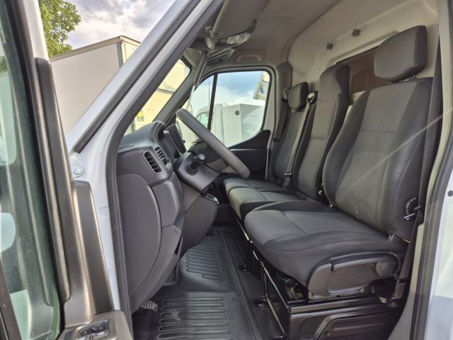 Renault Master image 4