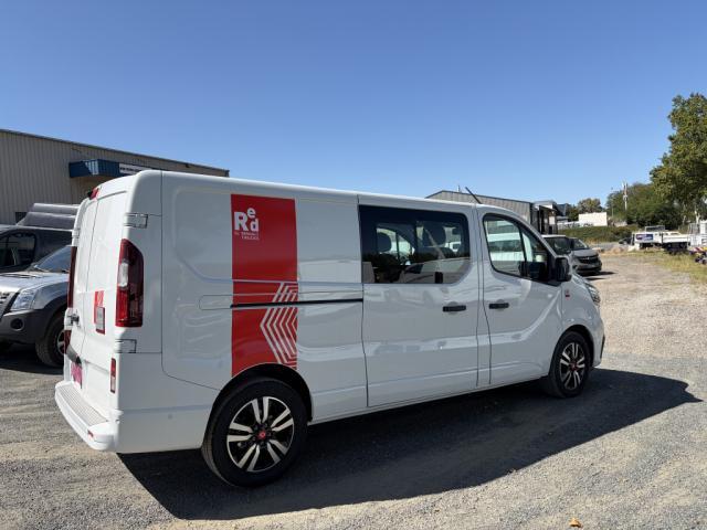 Renault Trucks Trafic image 2