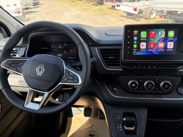 Renault Trucks Trafic image 8