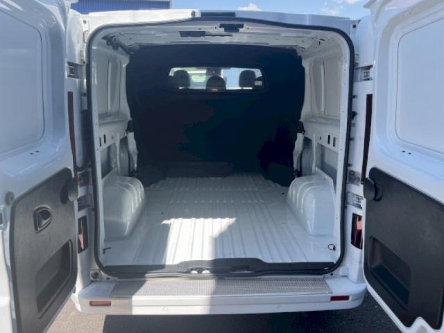 Renault Trucks Trafic image 4