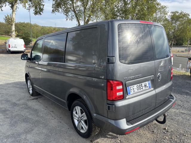 Volkswagen Transporter image 2