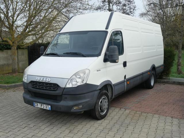 Iveco 35c13 image 3