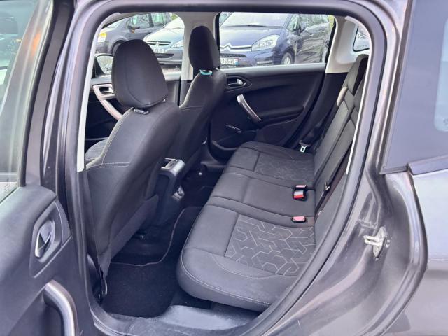 Peugeot 2008 image 2