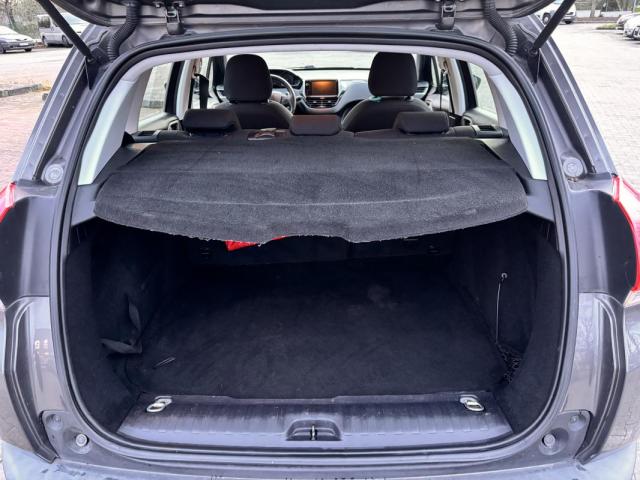 Peugeot 2008 image 7