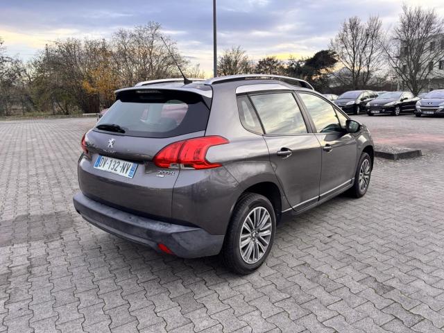 Peugeot 2008 image 8