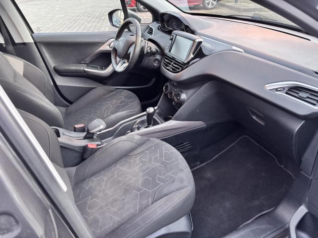 Peugeot 2008 image 6