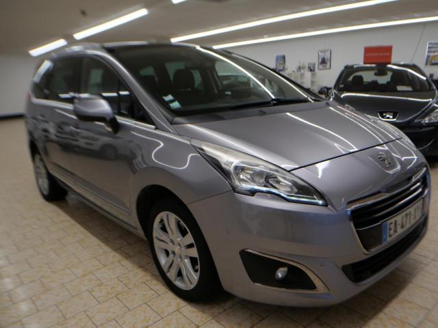 Peugeot 5008 image 9